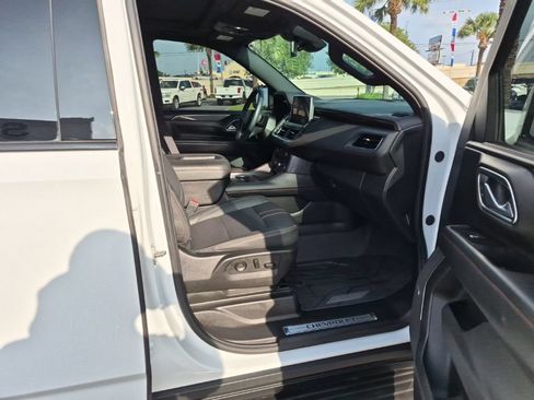 Used 2024 Chevrolet Suburban RST w/ Sport Performance Package RWD image 21