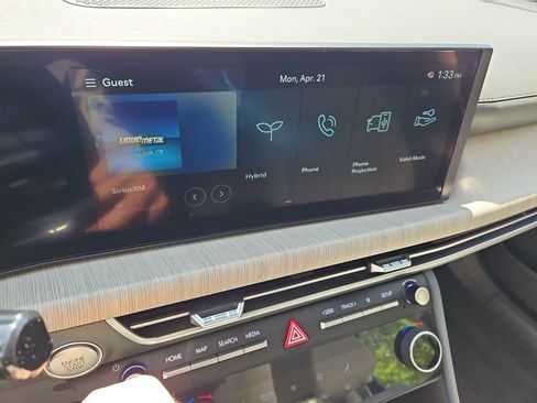 Used 2025 Hyundai Sonata SEL FWD image 9