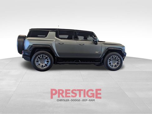 Used 2024 GMC Hummer EV 3X AWD/4WD image 8