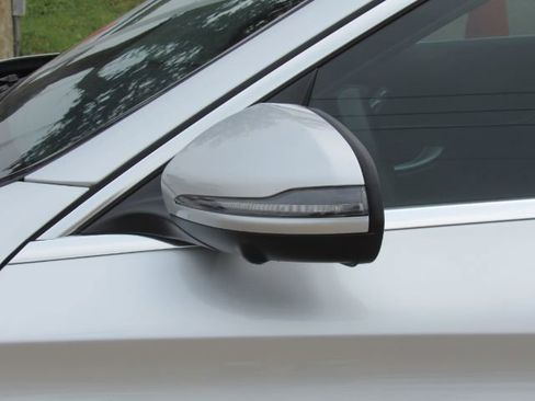 Used 2020 Mercedes-Benz C 300 Sedan w/ Premium Package image 15