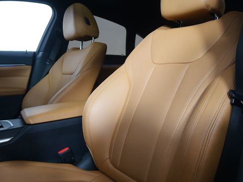 Used 2023 BMW i4 eDrive35 RWD image 10