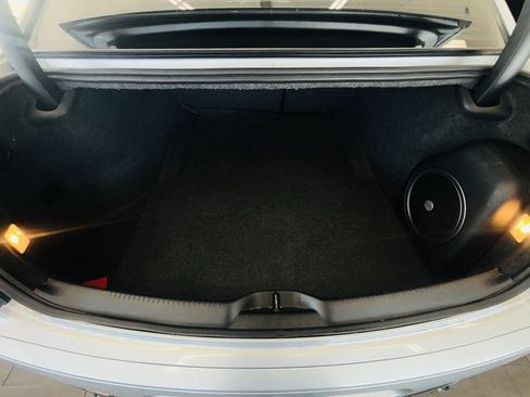 Used 2022 Chrysler 300 S RWD image 9