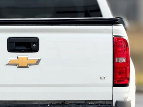 Used 2019 Chevrolet Colorado LT image 14