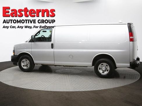 Used 2018 Chevrolet Express 2500 w/ Enhanced Convenience Package image 56