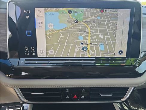 Used 2025 Volkswagen Atlas SEL Premium R-Line image 21