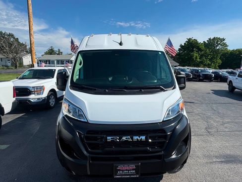 Used 2023 RAM ProMaster 2500 FWD image 3