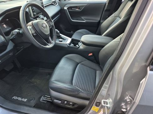 Used 2020 Toyota RAV4 XSE image 17