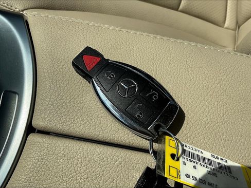 Used 2015 Mercedes-Benz C 300 4MATIC Sedan image 34