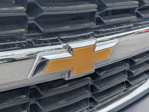 Used 2018 Chevrolet Silverado 1500 W/T w/ Trailering Package AWD/4WD image 11
