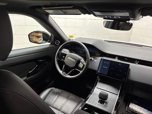 Used 2026 Land Rover Range Rover Evoque S AWD/4WD image 34