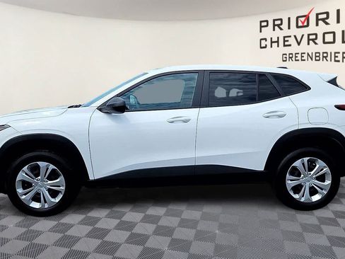 Used 2025 Chevrolet Trax LS FWD image 5