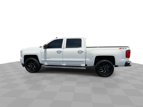 Used 2018 Chevrolet Silverado 1500 LTZ Z71 w/ LTZ Plus Package AWD/4WD image 5