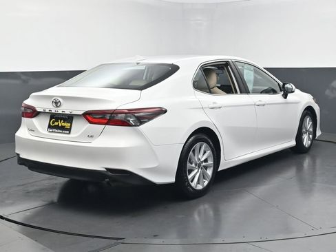 Used 2023 Toyota Camry LE FWD image 5