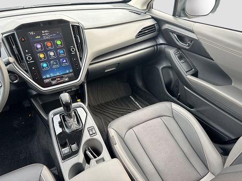 Certified 2025 Subaru Crosstrek 2.5i Limited w/ Crosstrek Mirror Package image 32