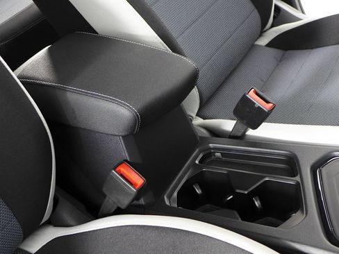 Certified 2025 Volkswagen Taos S FWD image 16