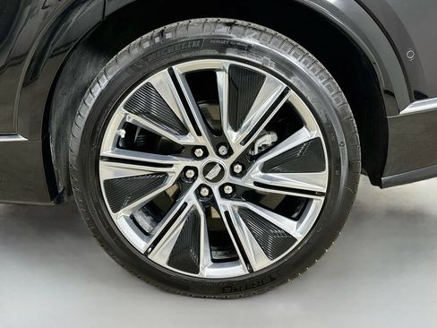Certified 2026 Cadillac Lyriq Signature Luxury w/ Nappa Leather Package AWD/4WD image 37