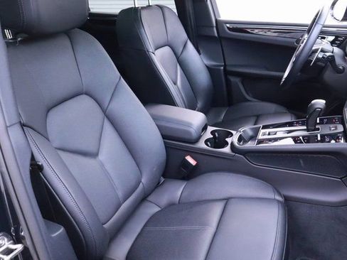 New 2025 Porsche Macan image 29