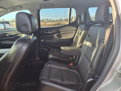 Used 2018 GMC Acadia SLT image 16