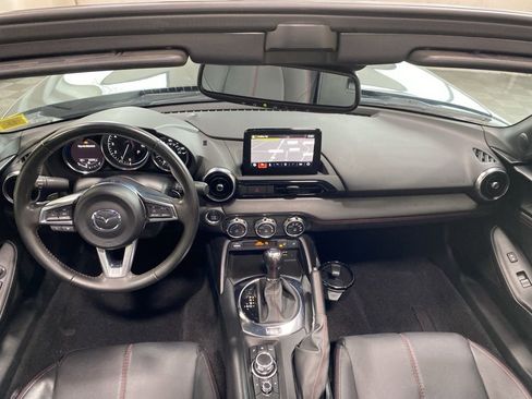 Used 2018 MAZDA MX-5 Miata RF Grand Touring RWD image 18