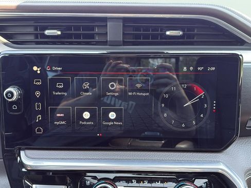 Used 2022 GMC Sierra 1500 Denali w/ Denali Reserve Package image 13