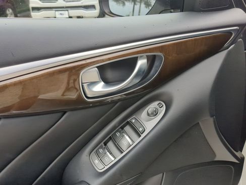 Used 2019 INFINITI Q50 Luxe w/ Essential Package (3.0T Luxe) RWD image 12