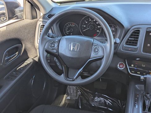 Used 2017 Honda HR-V EX image 13