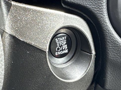 Used 2018 Jeep Compass Sport w/ Tech Group image 29