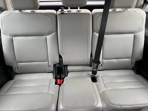 Used 2025 Ford Expedition Active RWD image 18
