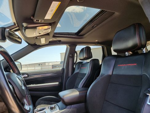 Used 2021 Jeep Grand Cherokee Trailhawk image 13