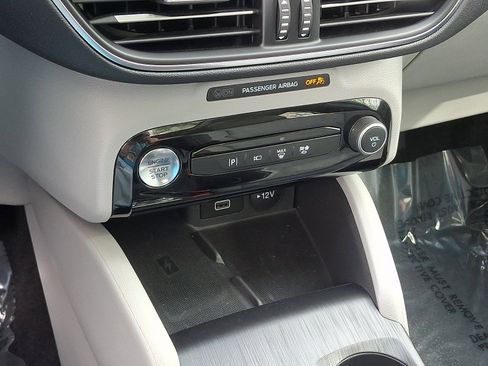 Used 2024 Ford Escape SE w/ PHEV Premium Package FWD image 16