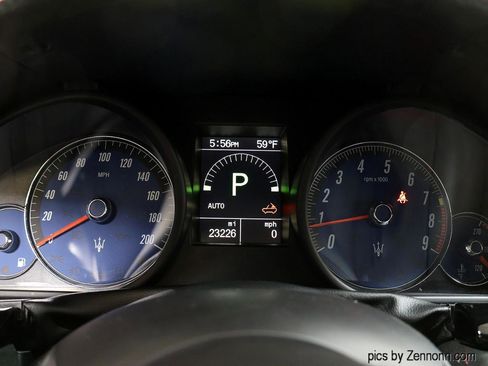 Used 2015 Maserati GranTurismo Sport image 21