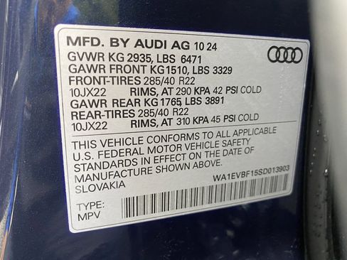 Used 2025 Audi Q8 Premium Plus image 38