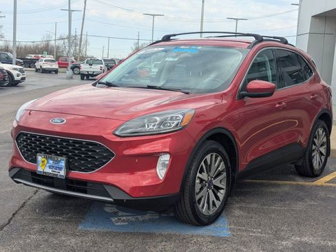 Used 2022 Ford Escape Titanium w/ Class II Trailer Tow Package AWD/4WD image 7