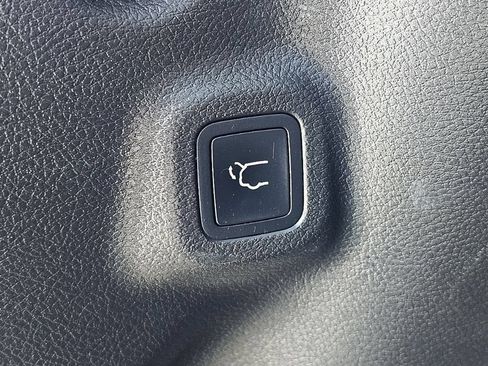 Used 2022 Jeep Compass Latitude w/ Sun and Sound Group AWD/4WD image 14