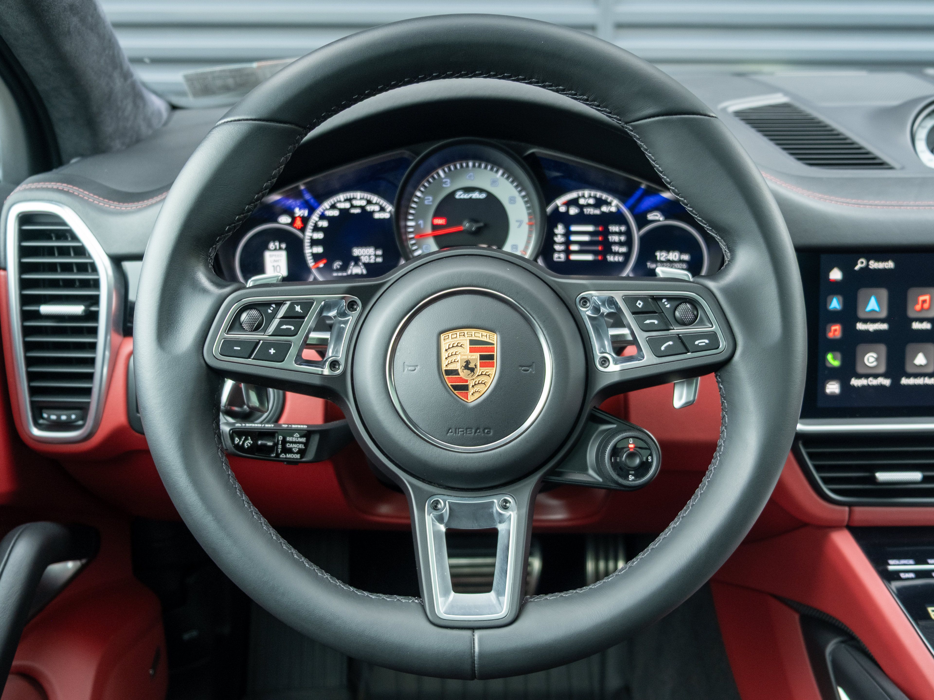Certified 2023 Porsche Cayenne Turbo AWD/4WD image 25