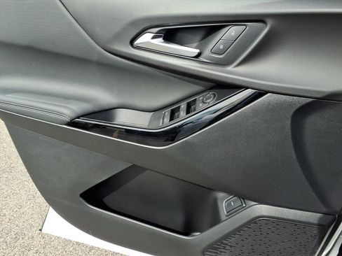 New 2026 Chevrolet Equinox LT w/ Convenience Package II image 11