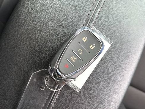 Used 2025 Chevrolet Malibu LT FWD image 34