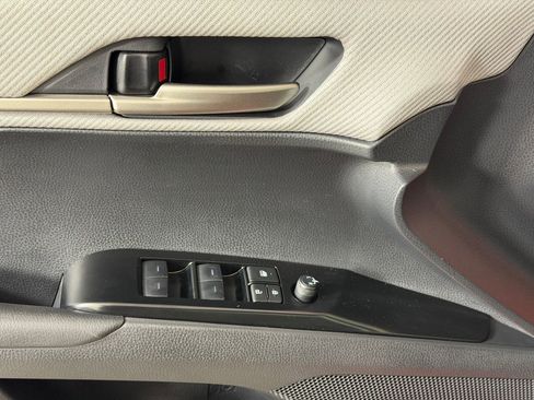Used 2026 Toyota Camry SE w/ Convenience Package FWD image 13