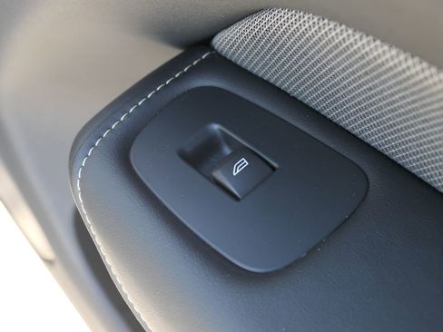 Used 2024 Volvo XC60 T8 Polestar image 26