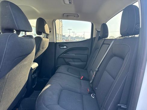 Used 2018 Chevrolet Colorado LT AWD/4WD image 6