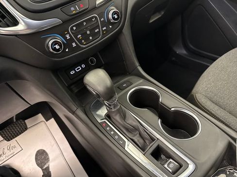 Used 2022 Chevrolet Equinox LT FWD image 19