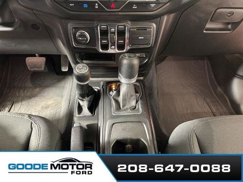 Used 2023 Jeep Wrangler Unlimited w/ Cold Weather Group AWD/4WD image 17