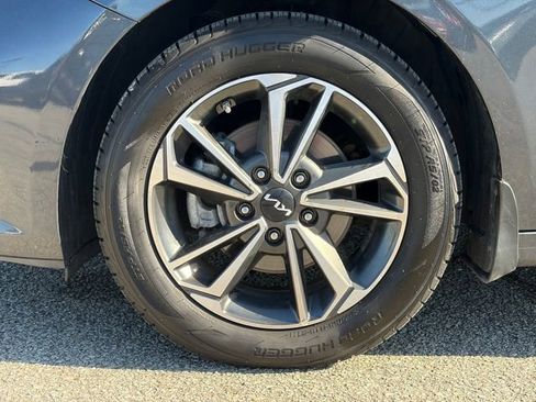 Used 2023 Kia Forte LXS FWD image 2