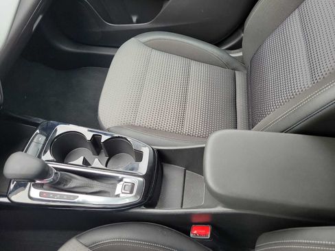 Used 2025 Chevrolet Trax LT FWD image 20