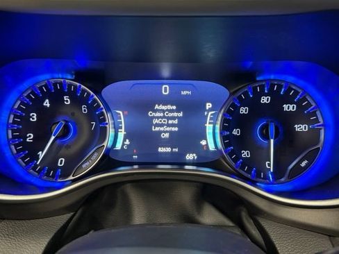 Used 2024 Chrysler Pacifica Touring-L FWD image 23