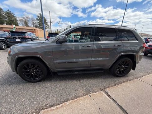 Used 2021 Jeep Grand Cherokee Altitude AWD/4WD image 4