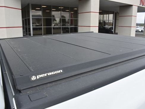 Used 2024 Nissan Titan PRO-4X w/ Pro-4x Convenience Package image 13