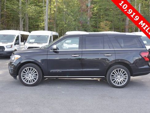 Used 2022 Ford Expedition Platinum image 4