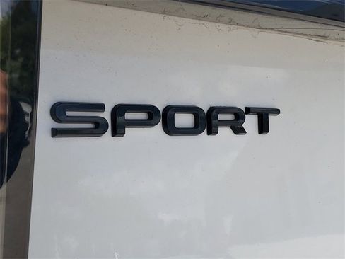 Certified 2025 Land Rover Discovery Sport Dynamic SE image 8