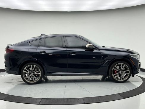 Used 2022 BMW X6 M50i image 4
